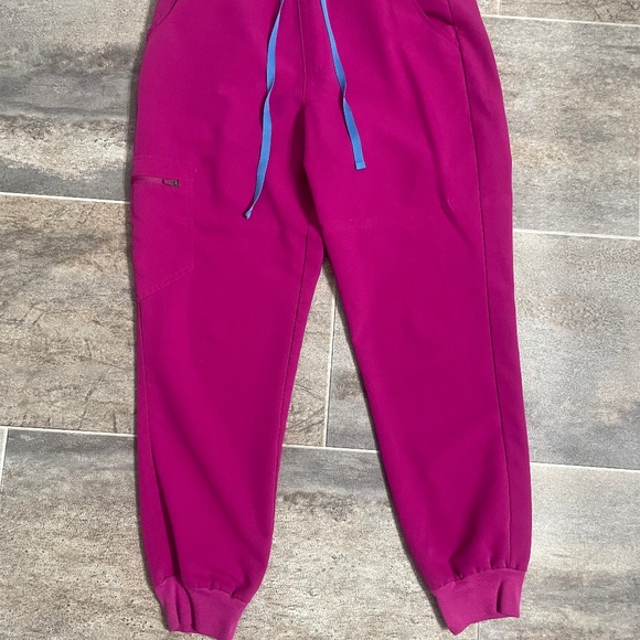 Figs Women's Jogger Pants in Magenta with Blue Drawstring - Picture 1 of 1